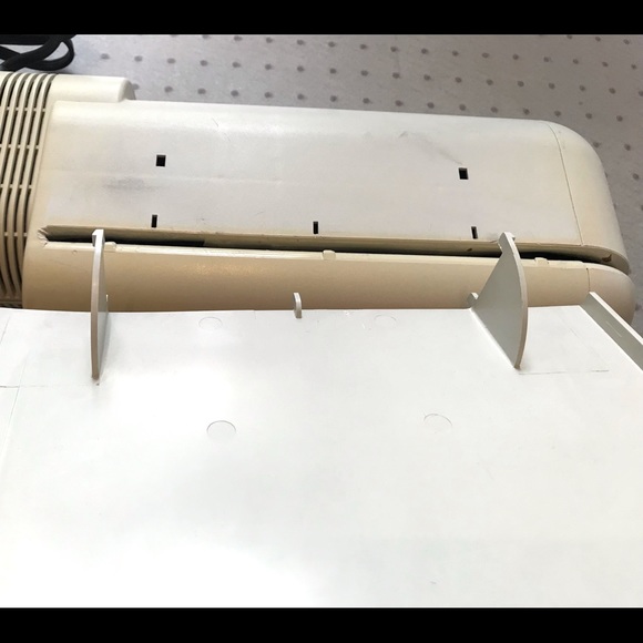 ❌SOLD❌3-Hole Puncher, Commercial Heavy Duty - Picture 6 of 8